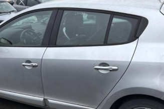 Vitre avant droit RENAULT MEGANE 3