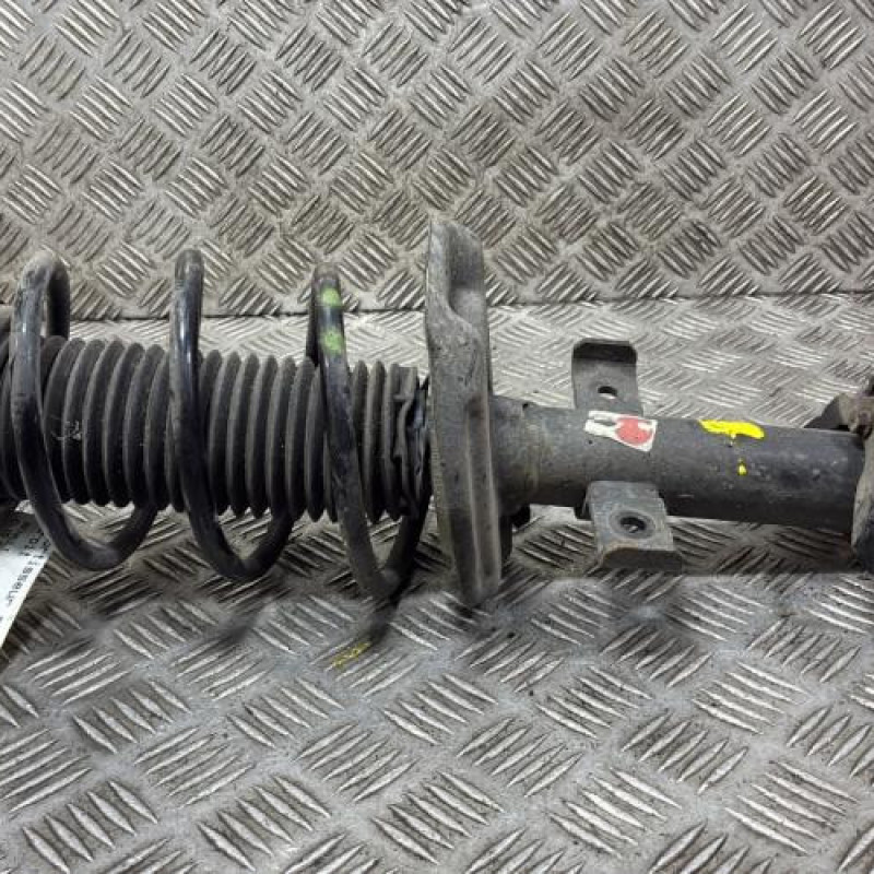 Amortisseur avant droit RENAULT CLIO 5 Photo n°1