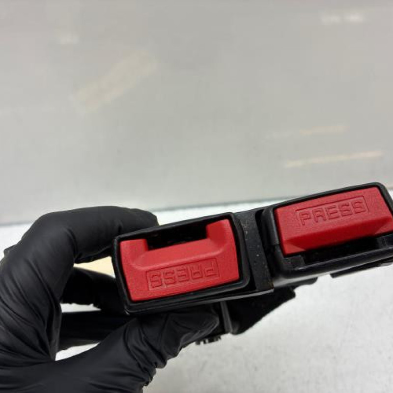 Attache ceinture arriere droit RENAULT GRAND MODUS Photo n°3