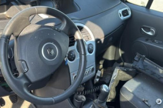 Attache ceinture arriere gauche RENAULT GRAND MODUS