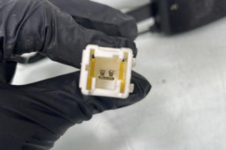 Attache ceinture avant gauche PEUGEOT 207