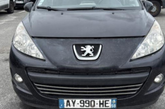 Attache ceinture avant gauche PEUGEOT 207