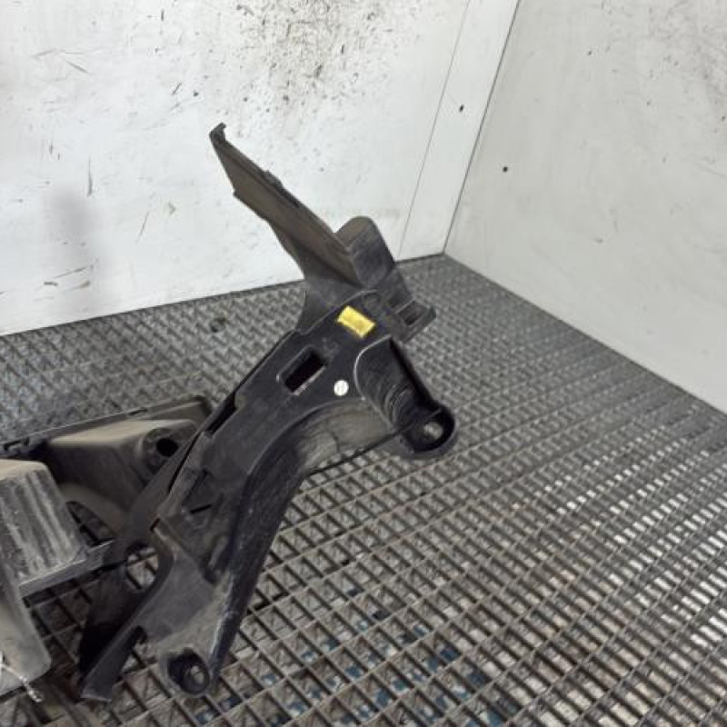 Absorbeur de pare choc arriere PEUGEOT 3008 1 Photo n°3