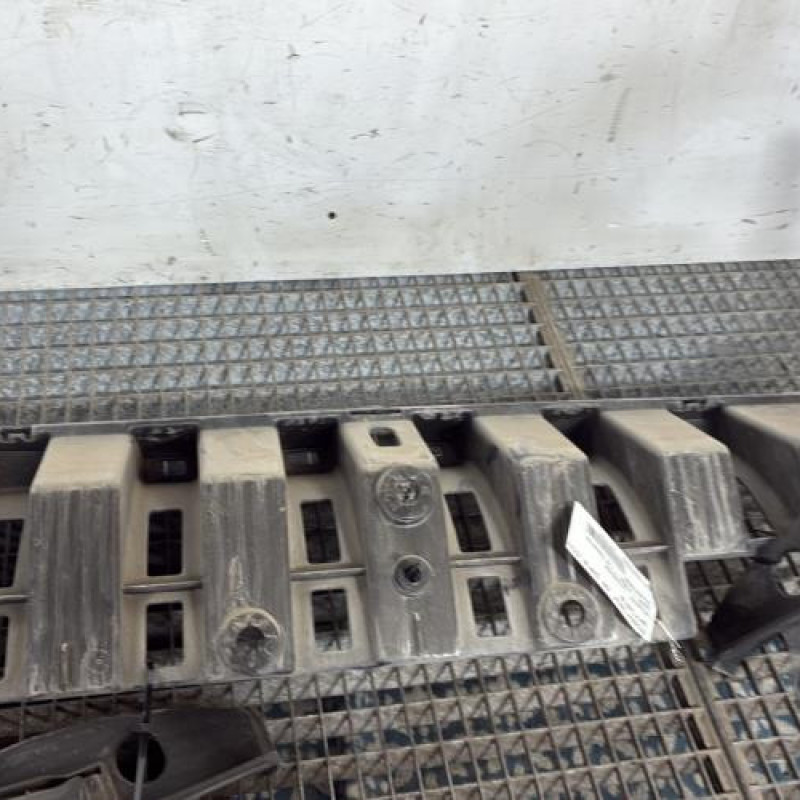 Absorbeur de pare choc arriere PEUGEOT 3008 1 Photo n°4