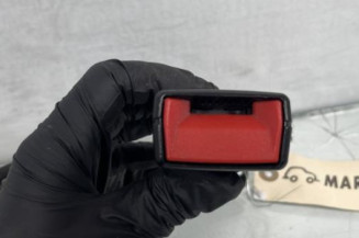 Attache ceinture arriere droit PEUGEOT 3008 1
