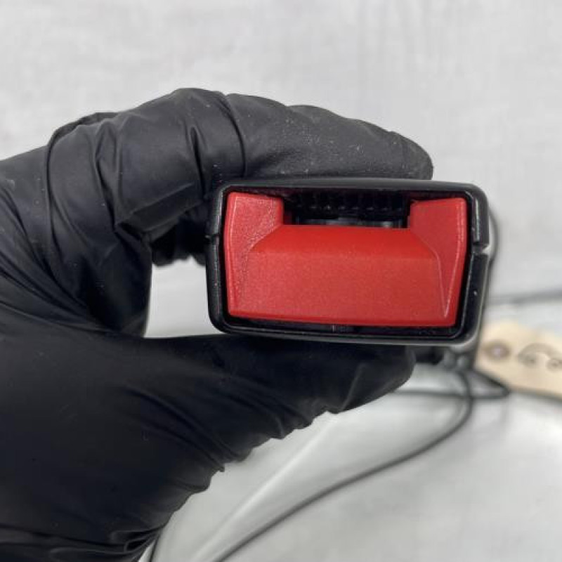 Attache ceinture arriere droit PEUGEOT 3008 1 Photo n°4