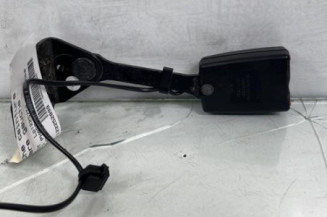 Attache ceinture arriere gauche PEUGEOT 3008 1 Photo n°1