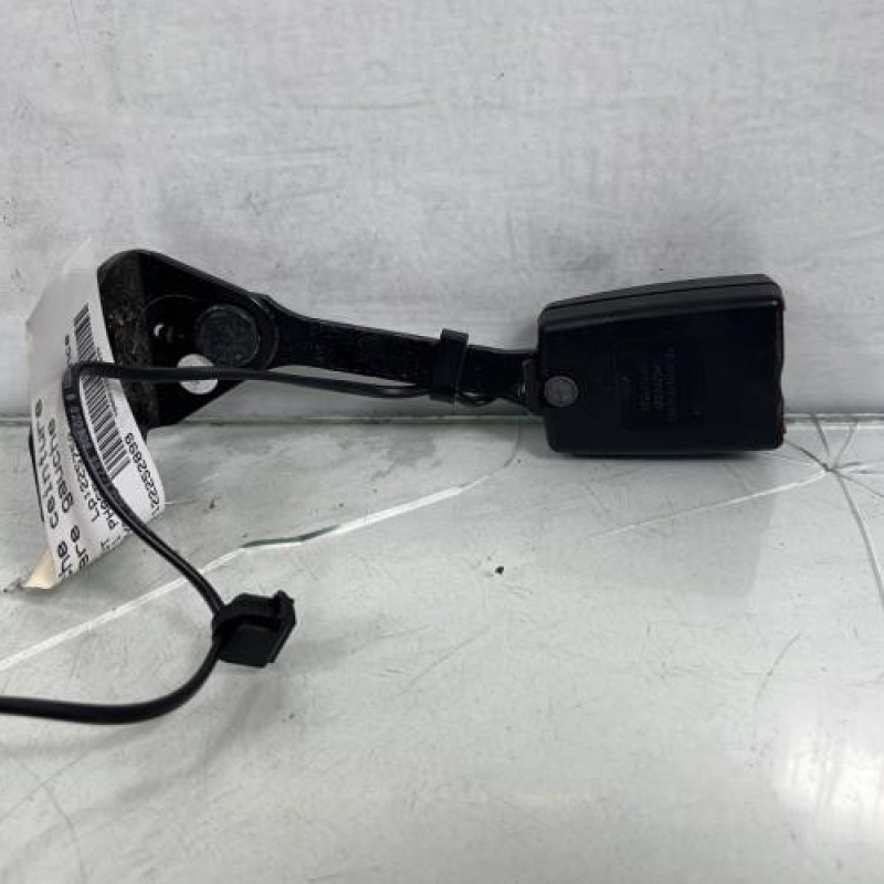 Attache ceinture arriere gauche PEUGEOT 3008 1 Photo n°1