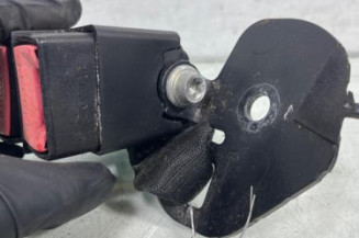 Attache ceinture arriere droit RENAULT CLIO 2 CAMPUS