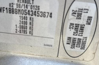 Attache ceinture arriere gauche RENAULT CLIO 2 CAMPUS