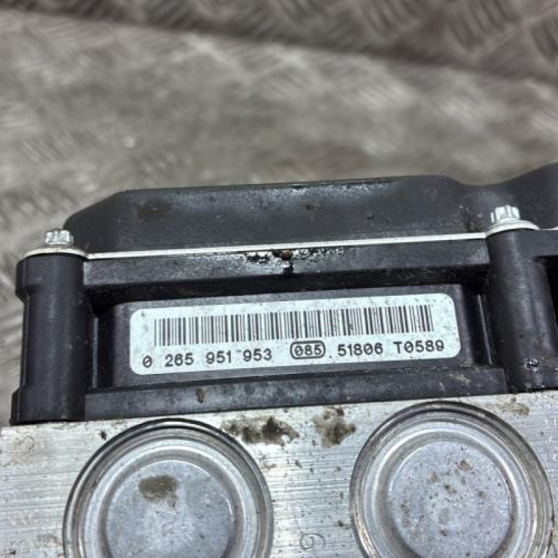 Bloc ABS (freins anti-blocage) PEUGEOT PARTNER 2 Photo n°2