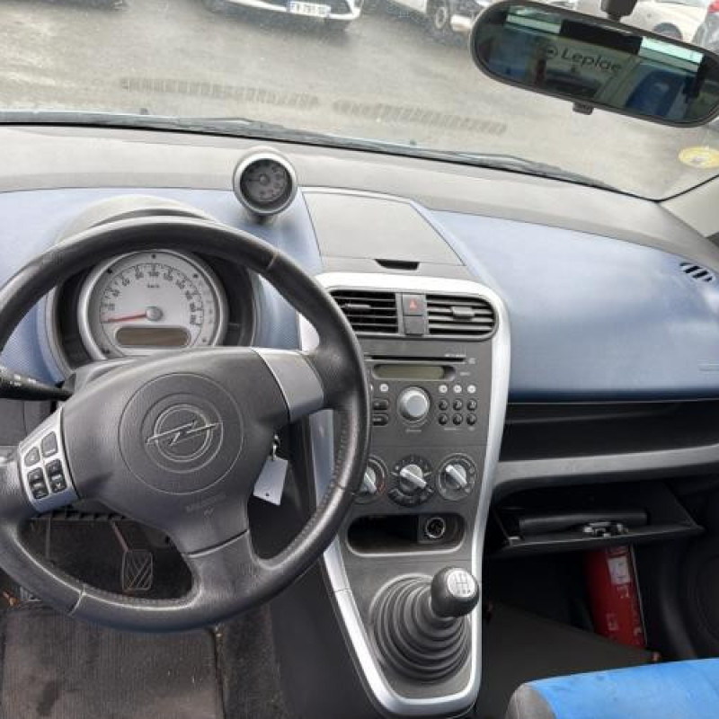 Vitre avant gauche OPEL AGILA B Photo n°16