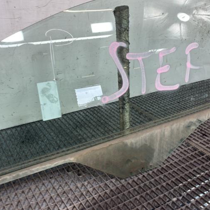 Vitre avant gauche FORD KA 2 Photo n°2