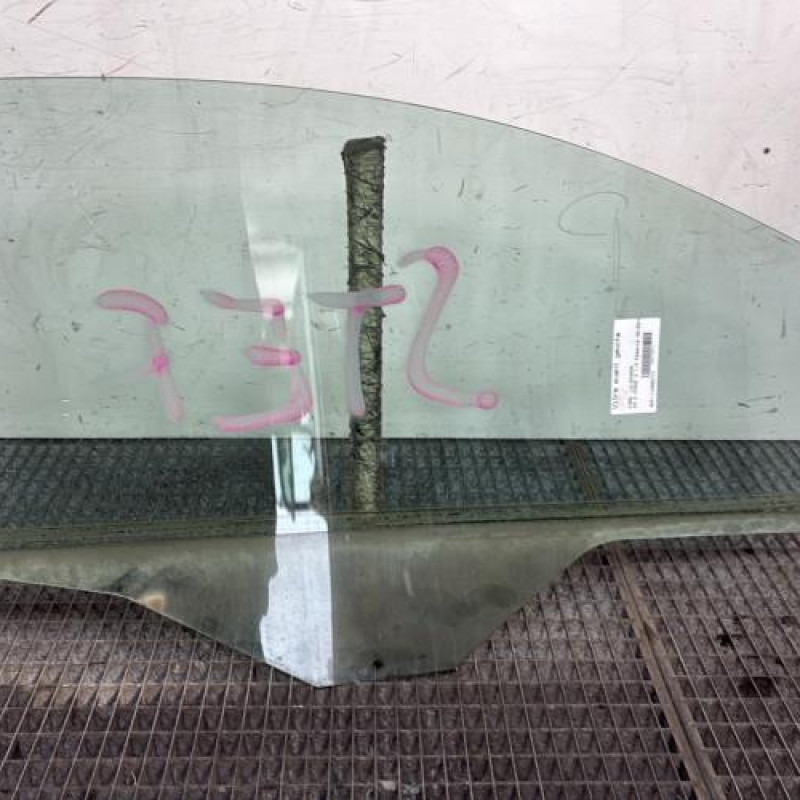 Vitre avant gauche FORD KA 2 Photo n°4