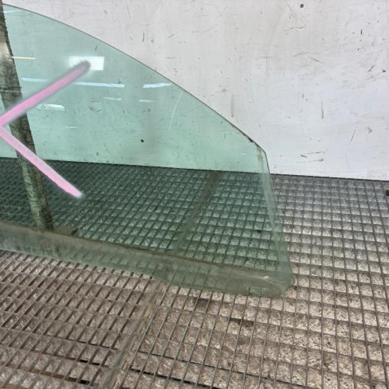 Vitre avant droit PEUGEOT 206 Photo n°2