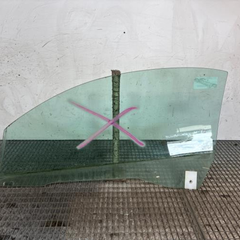 Vitre avant droit PEUGEOT 206 Photo n°4