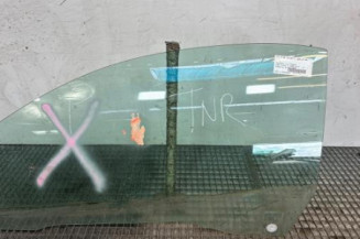 Vitre avant gauche PEUGEOT 206 Photo n°1