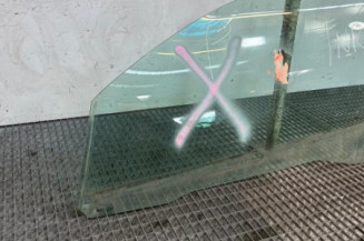 Vitre avant gauche PEUGEOT 206