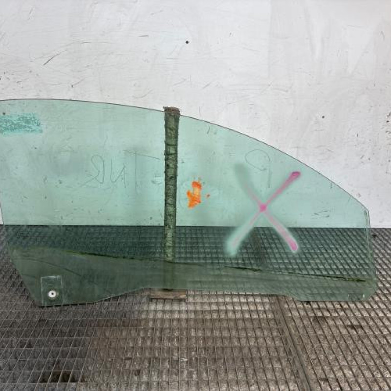 Vitre avant gauche PEUGEOT 206 Photo n°4