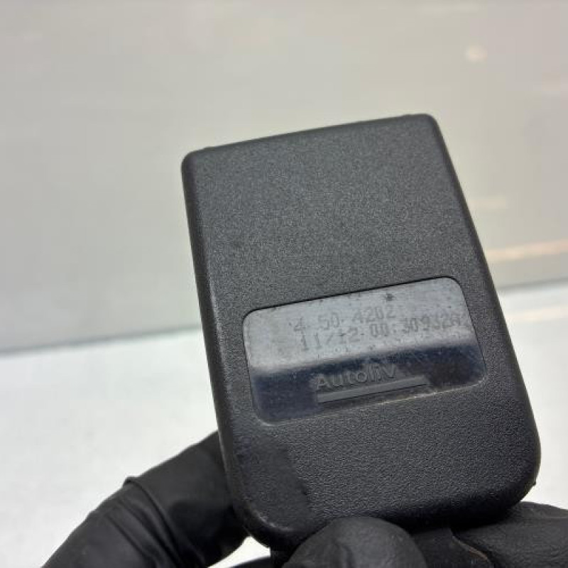 Attache ceinture avant gauche PEUGEOT 206 Photo n°5