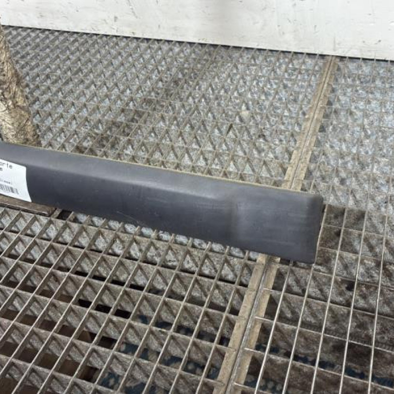 Baguette de porte arriere droite RENAULT CLIO 2 Photo n°3