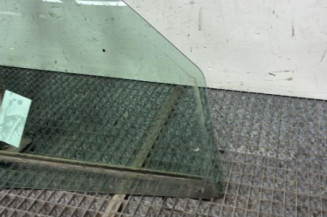 Vitre avant droit RENAULT CLIO 2