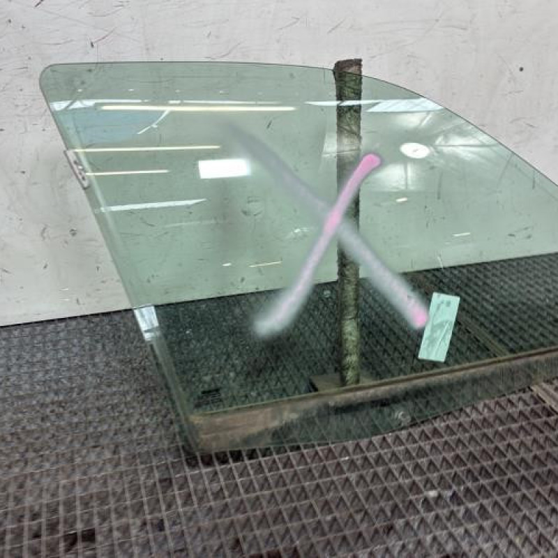 Vitre avant droit RENAULT CLIO 2 Photo n°3