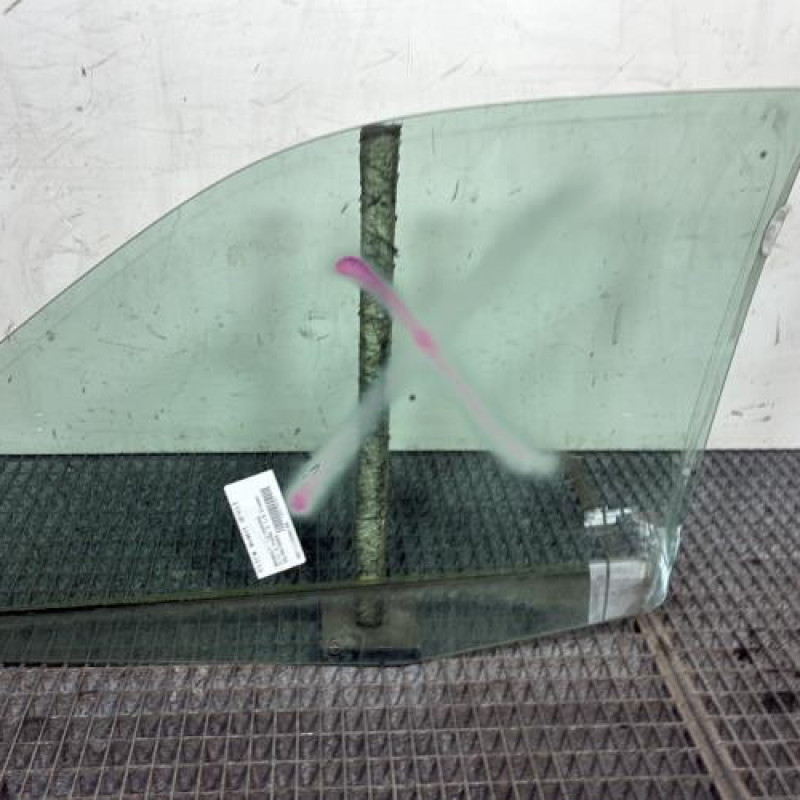 Vitre avant droit RENAULT CLIO 2 Photo n°4