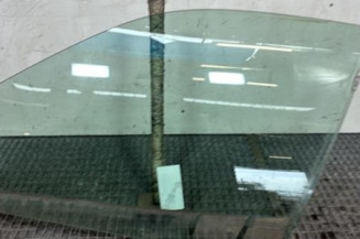 Vitre avant gauche RENAULT CLIO 2 Photo n°1
