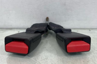 Attache ceinture arriere droit DACIA SANDERO 2