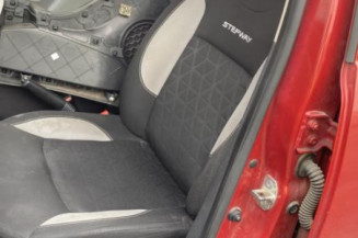 Attache ceinture arriere gauche DACIA SANDERO 2