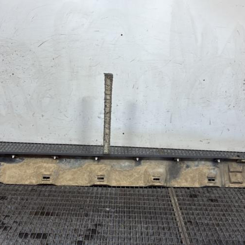 Bas de caisse droit DACIA SANDERO 2 Photo n°4