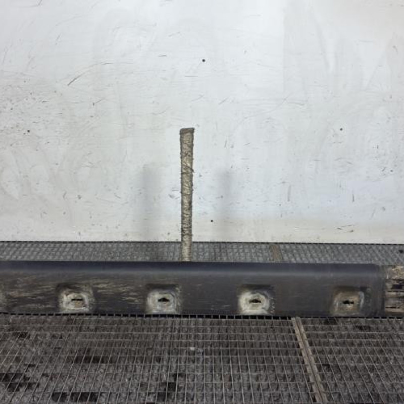 Bas de caisse gauche DACIA SANDERO 2 Photo n°1