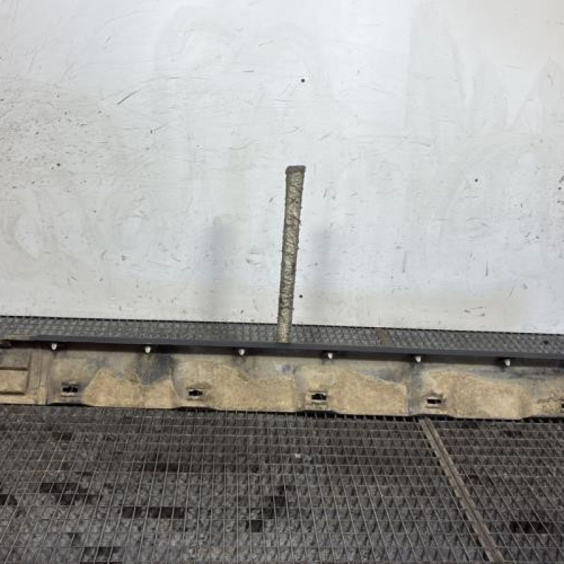 Bas de caisse gauche DACIA SANDERO 2 Photo n°4