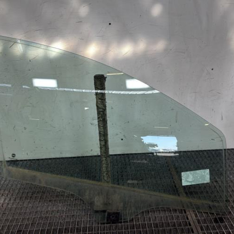 Vitre avant droit FIAT PUNTO EVO 3 Photo n°1