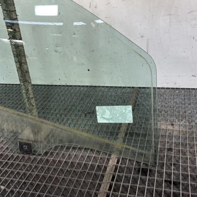 Vitre avant droit FIAT PUNTO EVO 3 Photo n°2