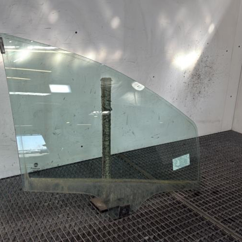 Vitre avant droit FIAT PUNTO EVO 3 Photo n°3