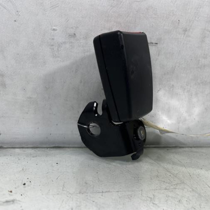 Attache ceinture arriere droit FIAT PUNTO EVO 3 Photo n°1