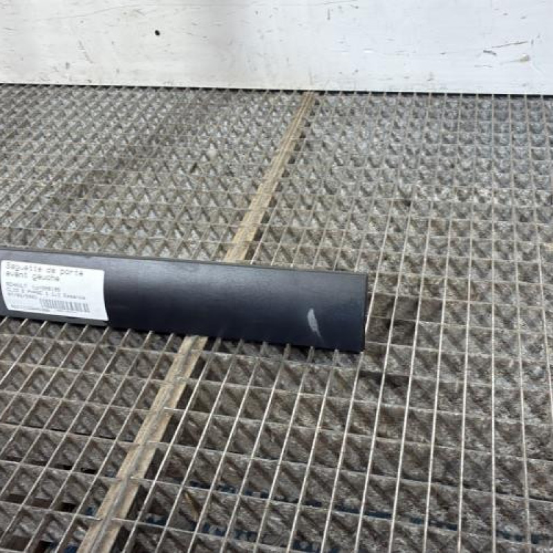 Baguette de porte avant gauche RENAULT CLIO 2 Photo n°3