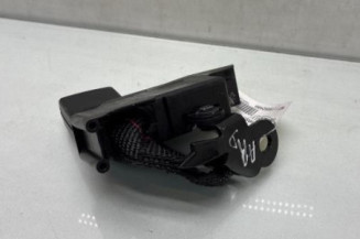 Attache ceinture arriere droit RENAULT CLIO 3