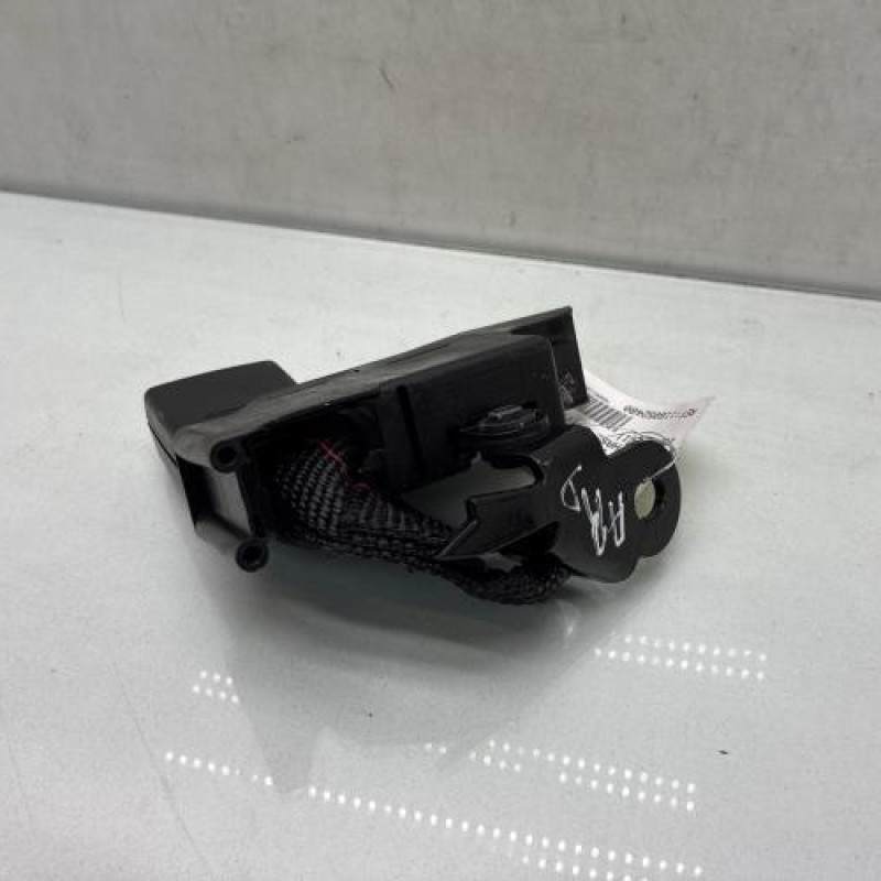 Attache ceinture arriere droit RENAULT CLIO 3 Photo n°2