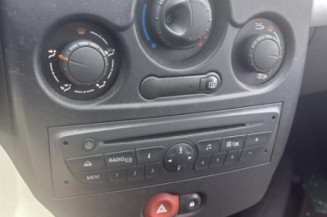 Attache ceinture arriere gauche RENAULT CLIO 3