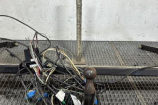 Attelage (boule de remorquage) RENAULT MEGANE 3 Photo n°1