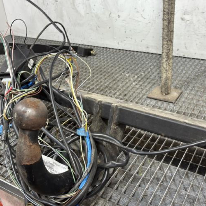 Attelage (boule de remorquage) RENAULT MEGANE 3 Photo n°4