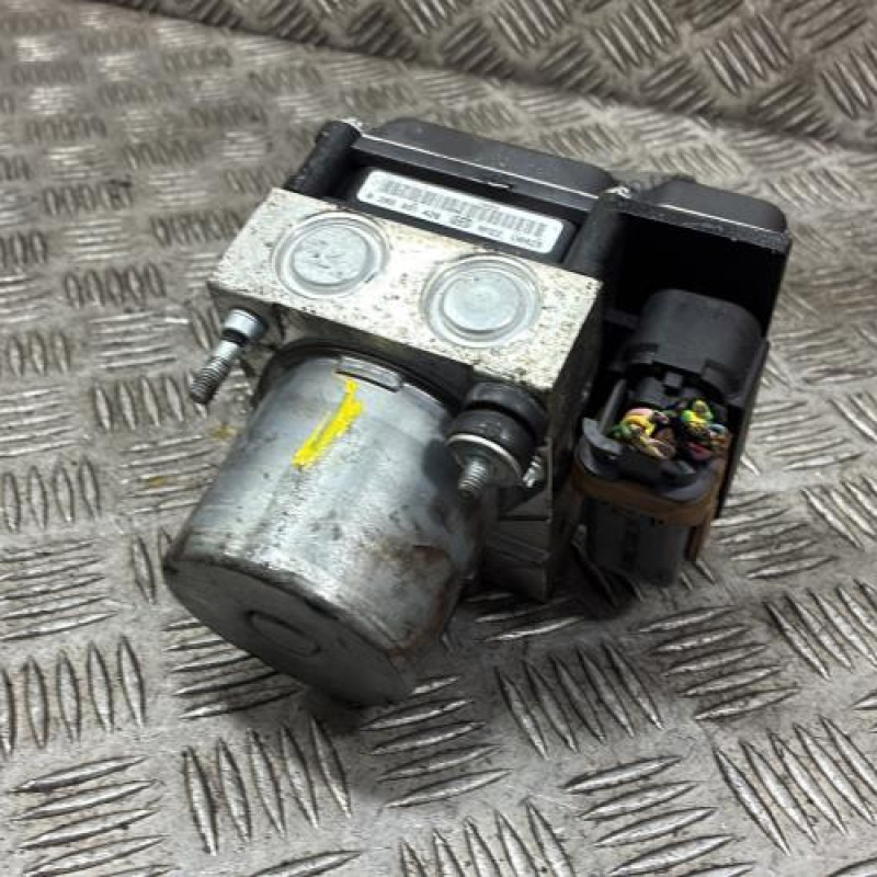 Bloc ABS (freins anti-blocage) PEUGEOT 308 1 Photo n°2