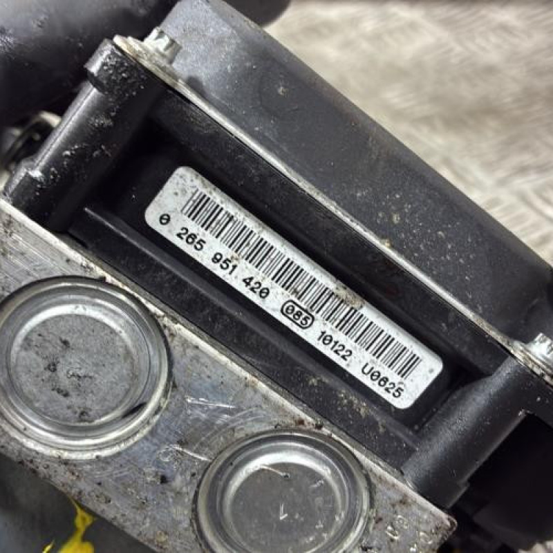 Bloc ABS (freins anti-blocage) PEUGEOT 308 1 Photo n°3