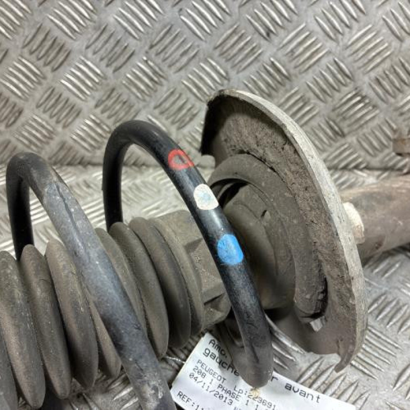 Amortisseur avant gauche PEUGEOT 208 1 Photo n°3