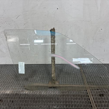 Vitre avant droit PEUGEOT 405 Photo n°1