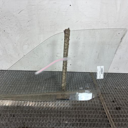 Vitre avant droit PEUGEOT 405