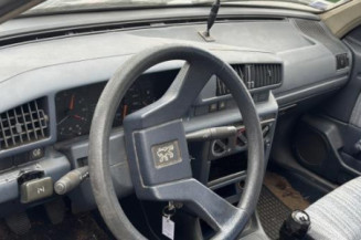 Vitre avant droit PEUGEOT 405